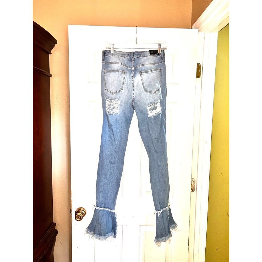 Fashion nova fray what you mean flare leg jeans 11 - Picture 4 of 4